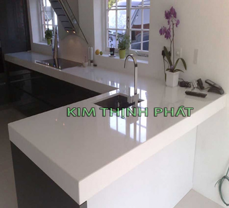 Bếp đá hoa cương rẻ màu trắng chống thấm Bếp đá hoa cương rẻ màu trắng chống thấm