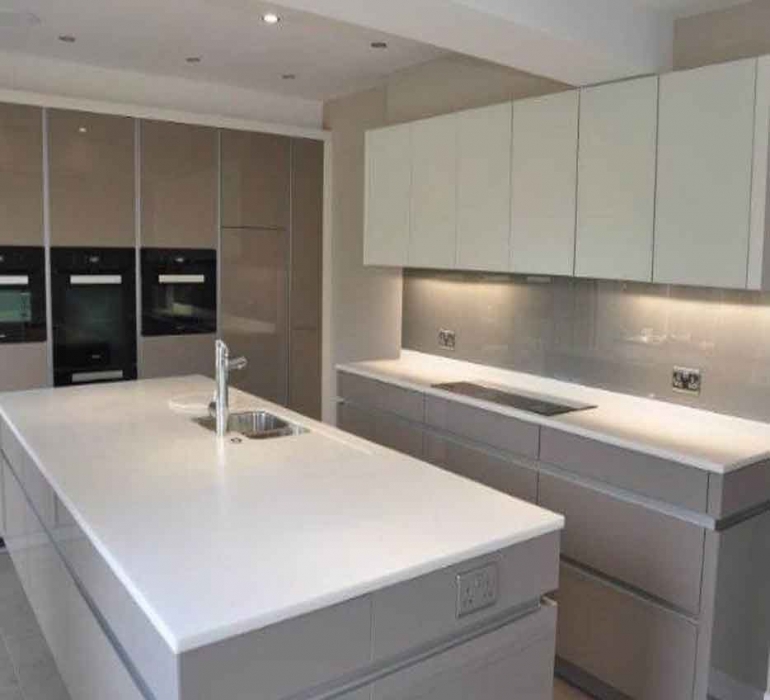 Bếp đá hoa cương 79 giá 200 mẫu đá bàn bếp granite - marble Bếp đá hoa cương 79 giá 200 mẫu đá bàn bếp granite - marble